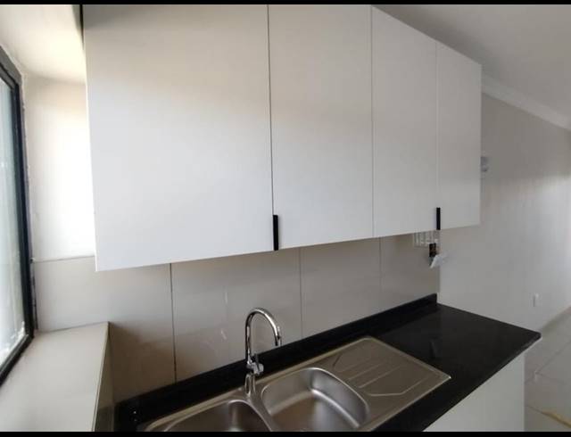 BUSINESS PROPERTY TO RENT IN EASTBURY